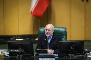 تقدیم لایحه بودجه ۱۴۰۵ توسط رئیس جمهور به مجلس