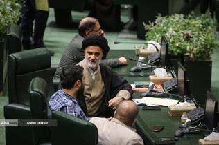 تقدیم لایحه بودجه ۱۴۰۵ توسط رئیس جمهور به مجلس