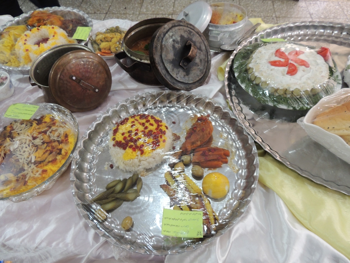 جشنواره غذای ایرانی در سمای دهاقان