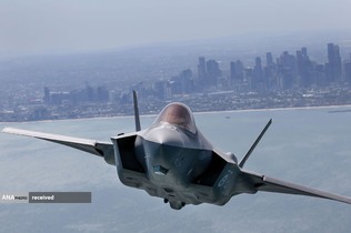 نمایش هوایی جنگنده اف 35 در نمایشگاه هوایی استرالیا در شهر ملبورن