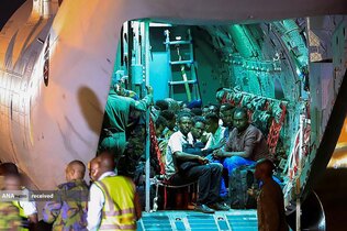 تخلیه‌ جنگ‌زده‌گان سودانی از فرودگاه خارطوم