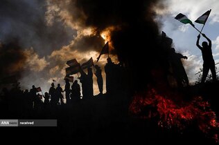 تظاهرات فلسطینی‌ها در نزدیکی حصار مرزی اسرائیل و غزه