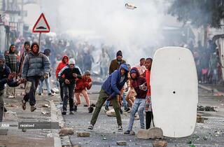 تظاهرات مردم علیه مقامات راهنمایی و رانندگی در کیپ تاون، آفریقای جنوبی