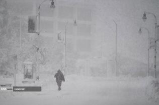 طوفان زمستانی سال 2024 در خیابان خالی در ووسستر، ماساچوست آمریکا