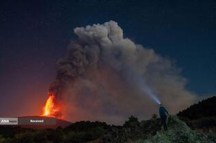  فورانی کوه آتشفشان اتنا در سیسیل، ایتالیا