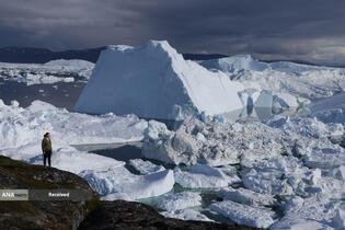 کوه های یخی در نزدیکی گرینلند