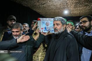 وداع با پیکر‌ مطهر  شهید حجت‌الاسلام علی رازینی رئیس شعبه ۳۹ دیوان عالی کشور در معراج شهدای تهران