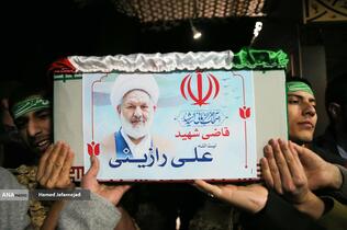 وداع با پیکر‌ مطهر  شهید حجت‌الاسلام علی رازینی رئیس شعبه ۳۹ دیوان عالی کشور در معراج شهدای تهران