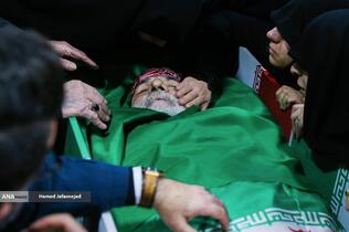 وداع با پیکر‌ مطهر  شهید حجت‌الاسلام محمد مقیسه رئیس شعبه ۵۳ دیوان عالی کشور در معراج شهدای تهران