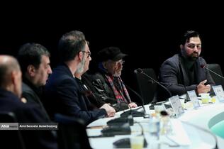 بابک انصاری بازیگر در نشست خبری فیلم سینمایی ترک عمیق