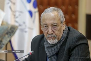 محمود جعفری دهقی دبیر بخش شاهنامه‌خوانی