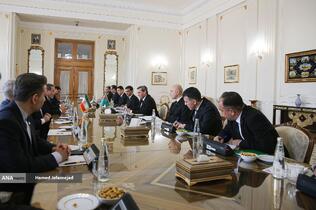 نشست سیدعباس عراقچی وزیر امورخارجه و رشید مردوف وزیر امور خارجه ترکمنستان 