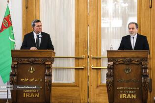 کنفرانس خبری سیدعباس عراقچی وزیر امورخارجه و رشید مردوف وزیر امور خارجه ترکمنستان 