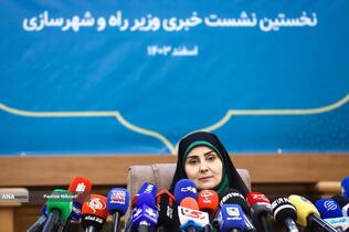 فرزانه صادق، وزیر راه و شهرسازی 