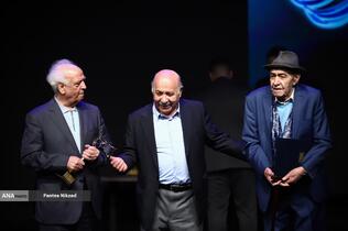 حسین خواجه امیری ملقب به ایرج در بیستمین مراسم شب موسیقی