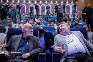 حسین شریعتمداری سرپرست موسسه کیهان و الیاس حضرتی رئیس شورای اطلاع&zwnj;رسانی دولت