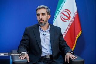 گفت و گو با سید احسان صالحی