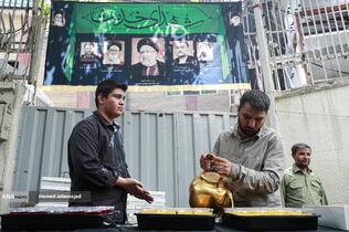 مراسم تجدید عهد با خادم حرم ایران 