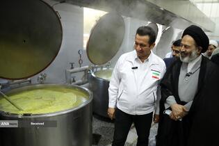 بازدید حجت الاسلام سید عبدالفتاح نواب سرپرست حجاج ایرانی و علیرضا بیات رئیس سازمان حج و زیارت از آشپزخانه ابوسرحد مکه