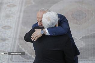 محمدرضا عارف معاون اول رییس جمهور و ابوناصر شریف رییس جهاد اسلامی فلسطین در مراسم سی و ششمین سالگرد ارتحال امام خمینی (ره) 