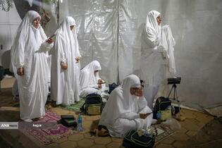 مناجات حاجیان در صحرای عرفات