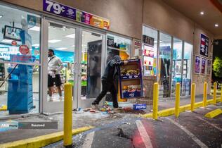 آتش اعتراضات در لس آنجلس