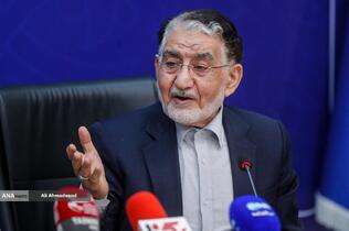 یحیی آل‌اسحاق رئیس شورای راهبردی مرکز ملی فرش دستباف ایران