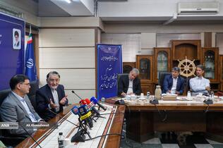 یحیی آل‌اسحاق رئیس شورای راهبردی مرکز ملی فرش دستباف ایران و محمدصادق مفتح مشاور وزیر صنعت، معدن و تجارت در امور بازرگانی