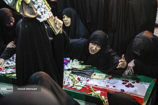 تشییع و خاکسپاری شهدای حملات رژیم صهیونیستی در قطعه42 بهشت زهرا(س)