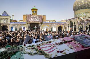 تشییع و تدفین پیکر مطهر دانشمند هسته‌ای شهید محمدمهدی طهرانچی رییس دانشگاه آزاد اسلامی و همسر گرانقدرش شهیده مژگان قراویری در حرم حضرت عبدالعظیم حسنی(ع)