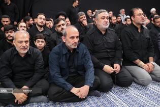 مراسم عزادارای شب عاشورای حسینی(ع) در حسینیه امام خمینی(ره) با حضور رهبر معظم انقلاب