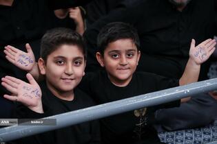 مراسم عزاداری شام غریبان حسینی (ع) در حسینیه امام خمینی