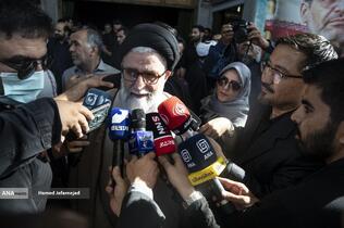 حجت الاسلام سیداسماعیل خطیب، وزیر اطلاعات در مراسم گرامیداشت سرلشکر شهید مهدی ربانی و سرلشکر شهید غلامرضا محرابی معاونان سابق اطلاعات و عملیات ستاد کل نیروهای مسلح