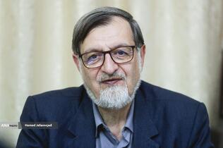  سیدمحمدرضا بهشتی فیلسوف و استاد فلسفه دانشگاه تهران در نشست خبری دومین جایزه استاد عالی نسب