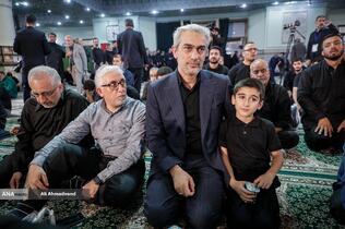 علی مدنی‌زاده وزیر امور اقتصادی و دارایی در مراسم چهلمین روز شهادت دکتر محمدمهدی طهرانچی