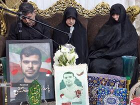 دیدار و تکریم خادمیاران رضوی منطقه 14 تهران با خانواده شهید سعید عقیقی که در حمله رژیم صهیونیستی 25 خرداد 1404 به شهادت رسید