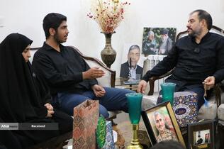 دیدار و تکریم خادمیاران رضوی منطقه 14 تهران با خانواده شهید محمدرضا زندی