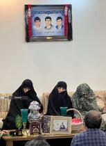 دیدار و تکریم خادمیاران رضوی منطقه 14 تهران با خانواده شهیدان محمدعلی،علی اصغر و جواد امینی بیات