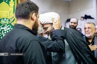 حجت الاسلام محمد قمی رییس سازمان تبلیغات در مراسم چهلم شهادت حاج محمدسعید ایزدی(حاج رمضان)