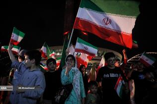 یادبود چهلمین روز شهدای جنگ ۱۲ روزه در برج میلاد