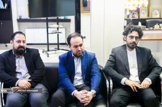 محمد حاجی‌میرزایی مدیرعامل بنیاد ملی بازی‌های رایانه‌ای، محمدصادق افراسیابی معاون راهبردی و عضو هیات مدیره بنیاد ملی بازی‌های رایانه‌ای و احسان هوشیارگر مدیر ارتباطات و امور بین‌الملل بنیاد ملی بازی‌های رایانه‌ای