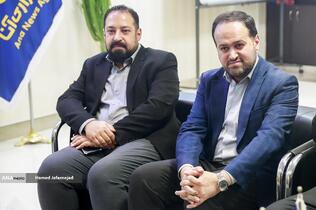 محمدصادق افراسیابی معاون راهبردی و عضو هیات مدیره بنیاد ملی بازی‌های رایانه‌ای و احسان هوشیارگر مدیر ارتباطات و امور بین‌الملل بنیاد ملی بازی‌های رایانه‌ای