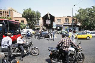 معابر شهر تهران در یک روز گرم تابستان