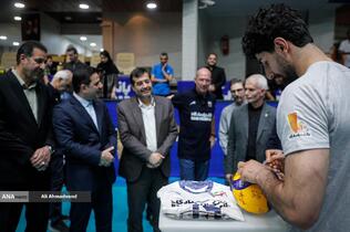 احمد دنیامالی وزیر ورزش و جوانان و روبرتو پیاتزا سرمربی تیم ملی والیبال ایران