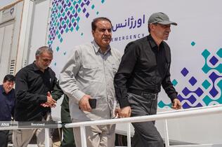 بازدید رئیس ستاد فرمان اجرائی امام(ره) از خدمت رسانی موکب داران اربعین حسینی مرز مهران