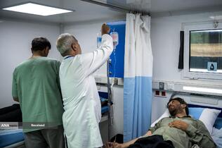 خدمت‌رسانی بیمارستان سیار برکت در عمود ۹۸۹ طریق الحسین