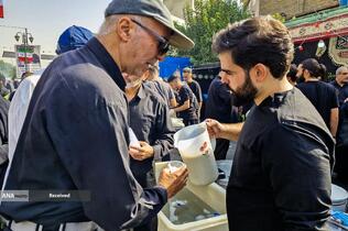 برپایی موکب خادمیاران و یاوران رضوی منطقه دارالمومنین در مسیر پیاده‌روی جاماندگان اربعین