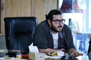 نشست صمیمانه بابک نگاهداری رئیس مرکز پژوهش‌های مجلس با اصحاب رسانه