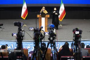 نشست خبری فاطمه مهاجرانی سخنگوی دولت با خبرنگاران