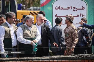 محمدصادق معتمدیان استاندار تهران و  سردار حسن حسن‌زاده فرمانده سپاه تهران